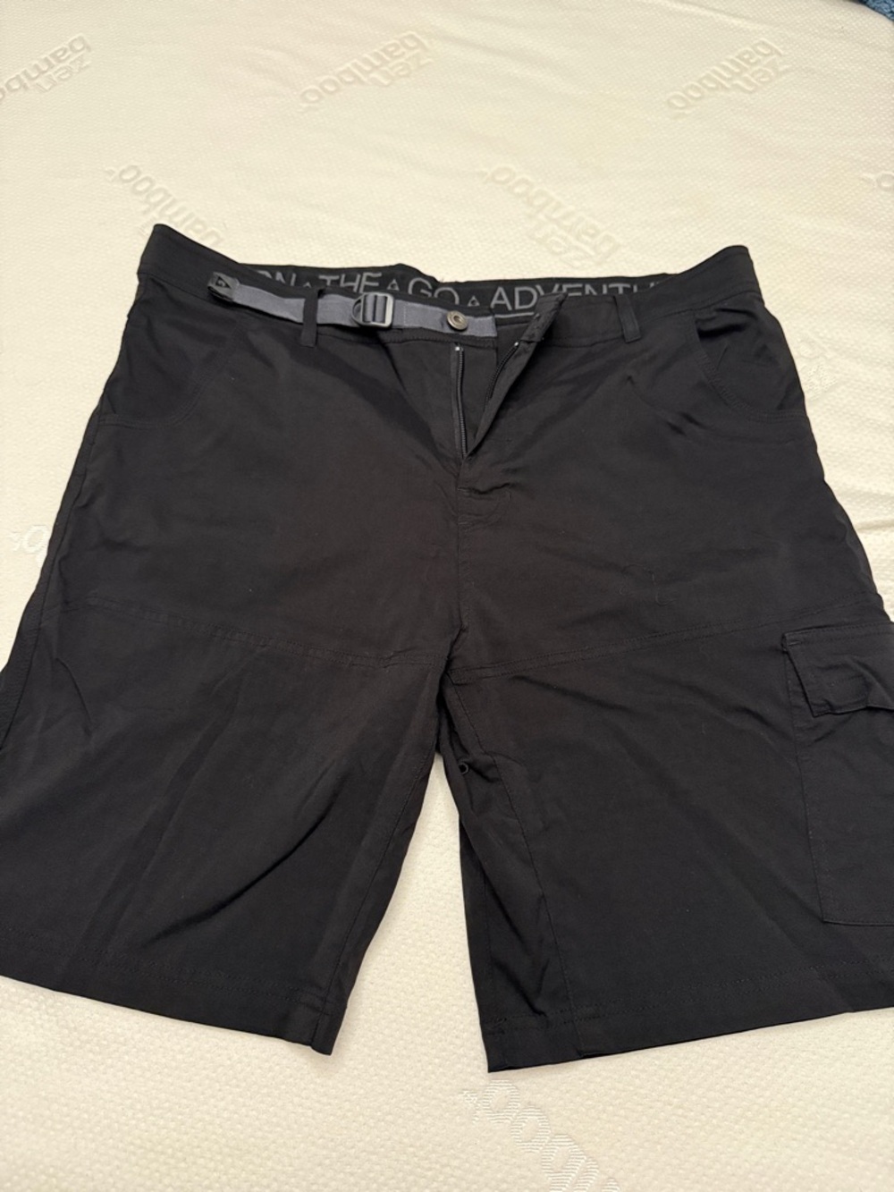 Gerry Black Cargo Shorts 36